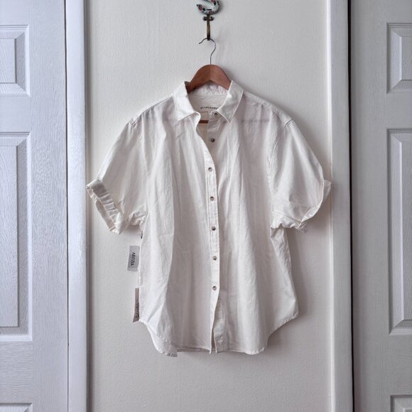 Aritzia Denim Forum The Jane Shirt in A Little White Lie - Picture 2 of 6